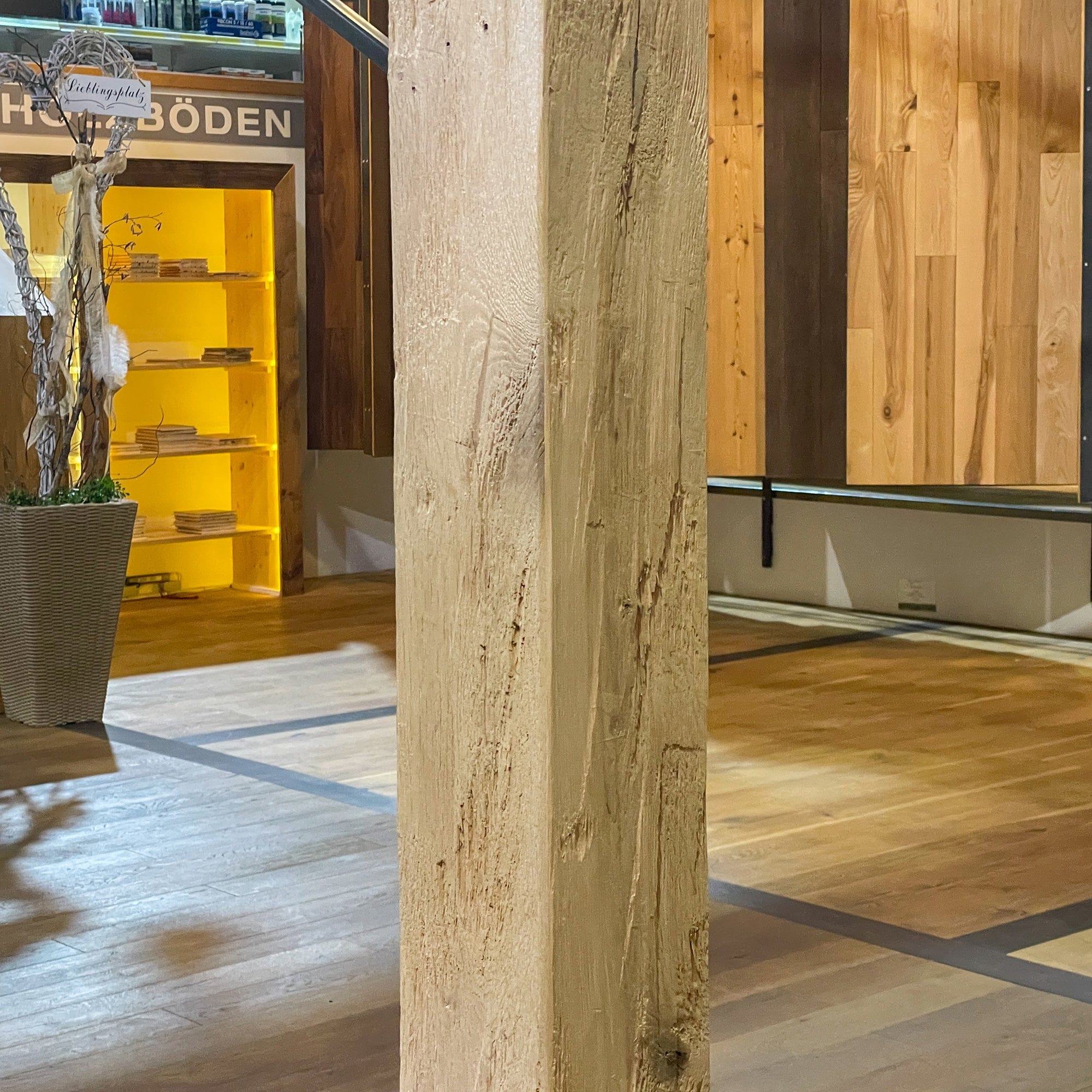 Holz Schalenbalken Eiche gehackt